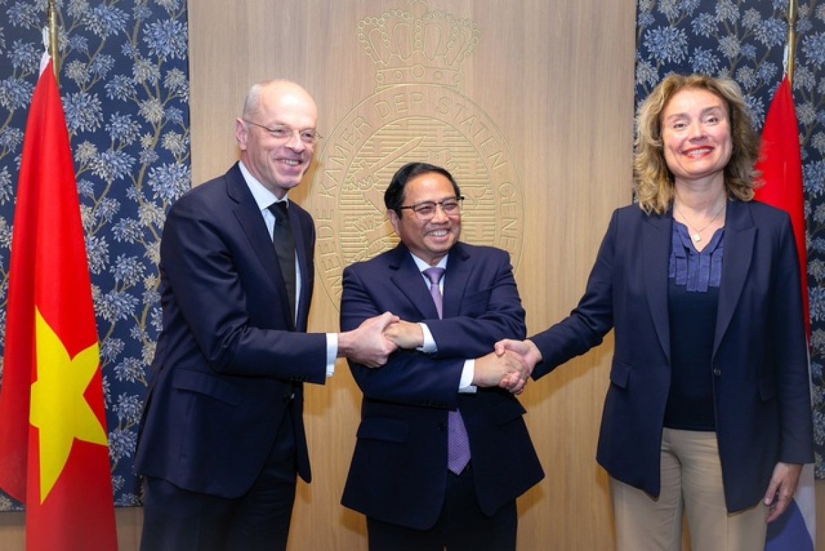 PM Chinh meets Dutch parliamentary leaders and Queen Maxima